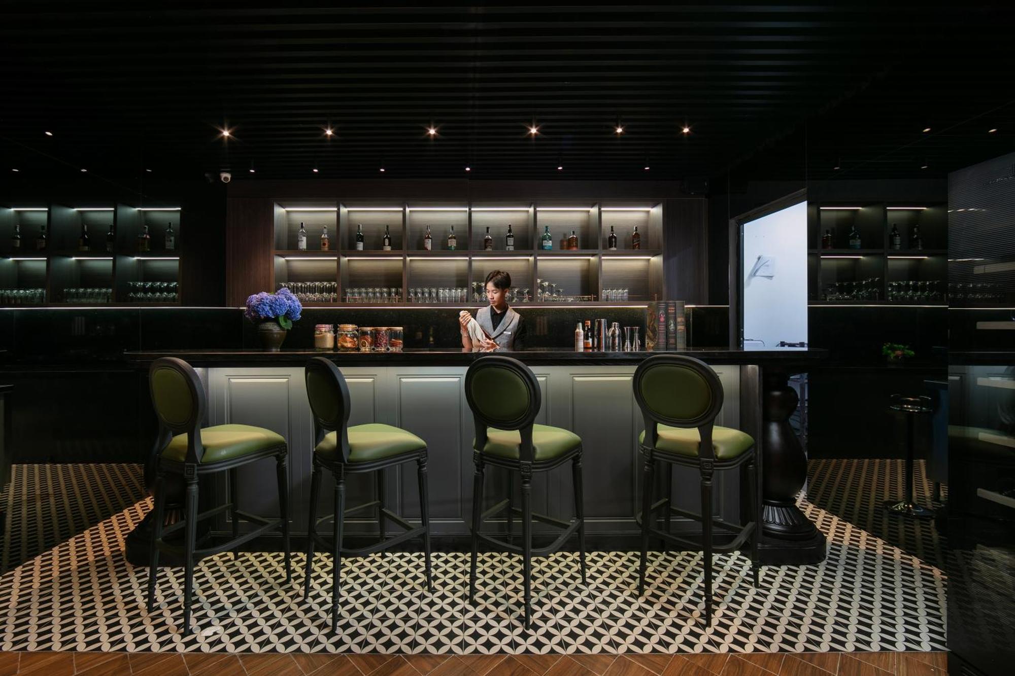 May De Ville Crown Hotel — Photos 2
